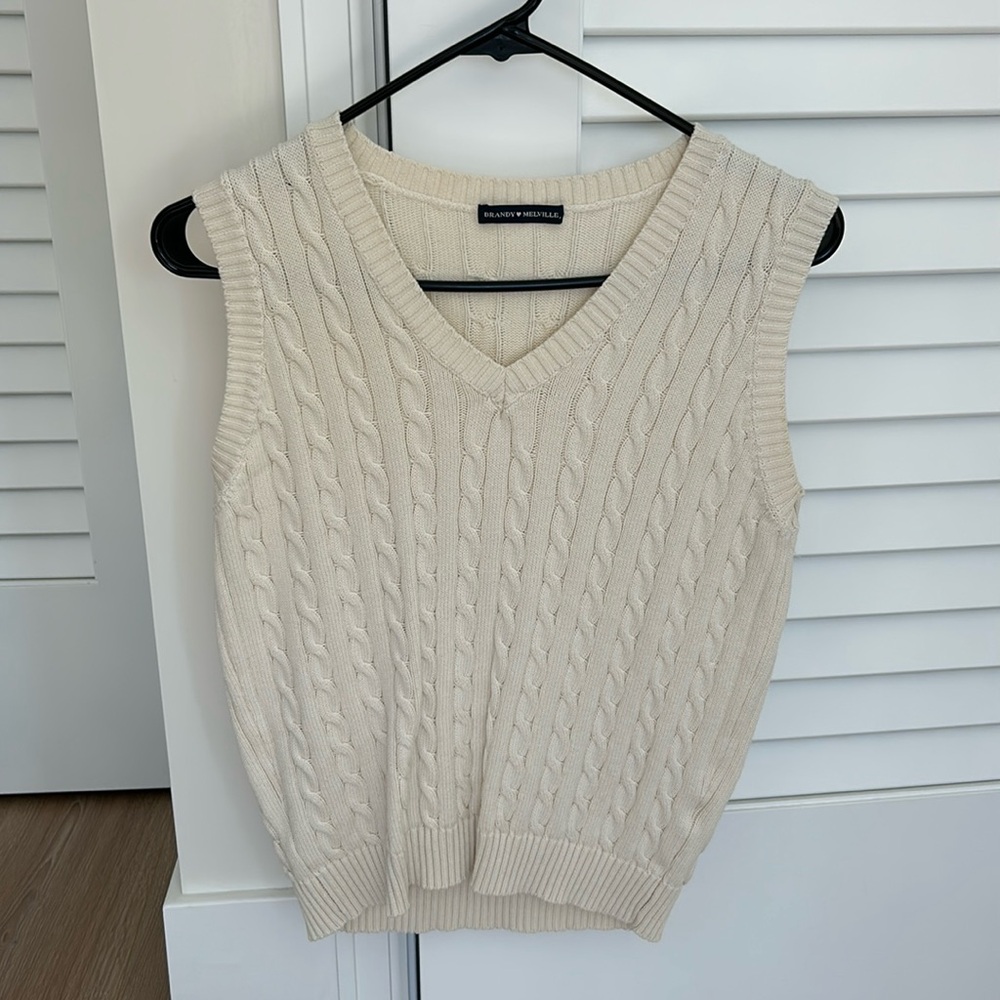Brandy Melville sweater vest